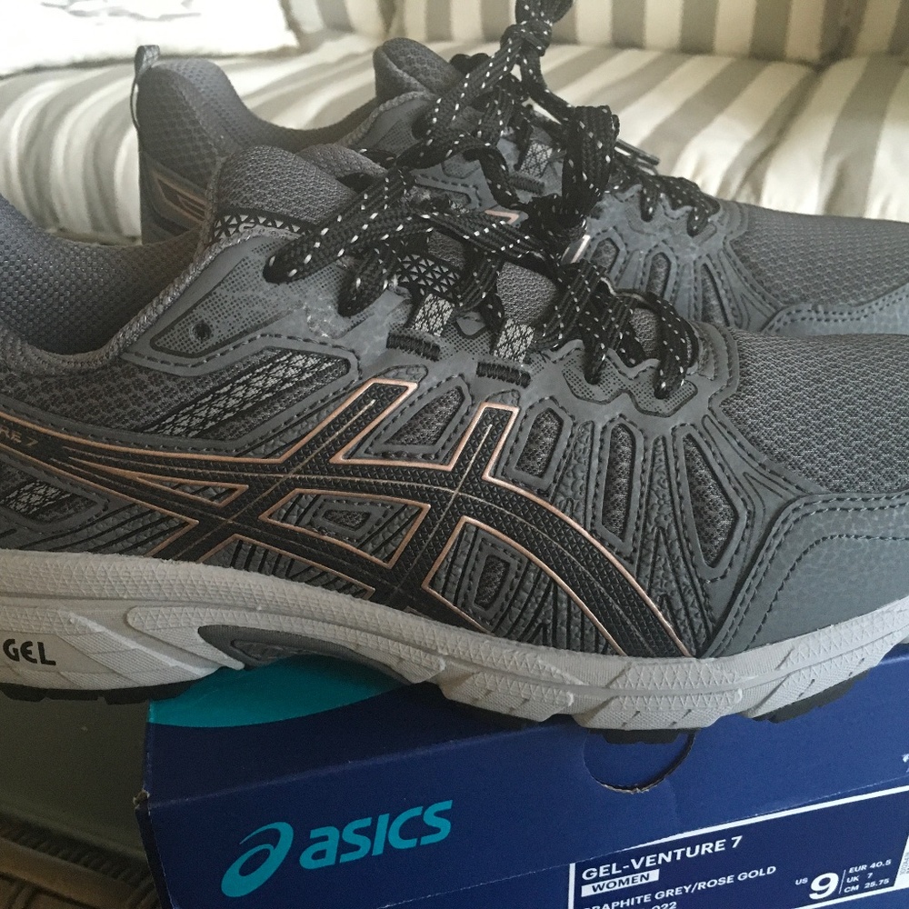 ASICS Gel-Venture 7 Women’s Trail Running Shoe, Size 9